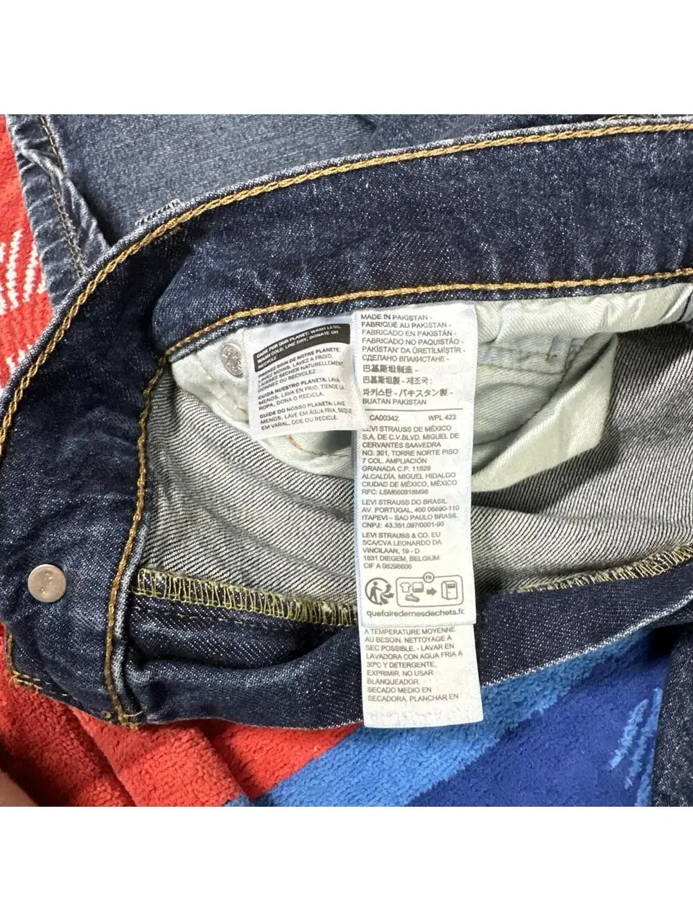 Levis levi 412